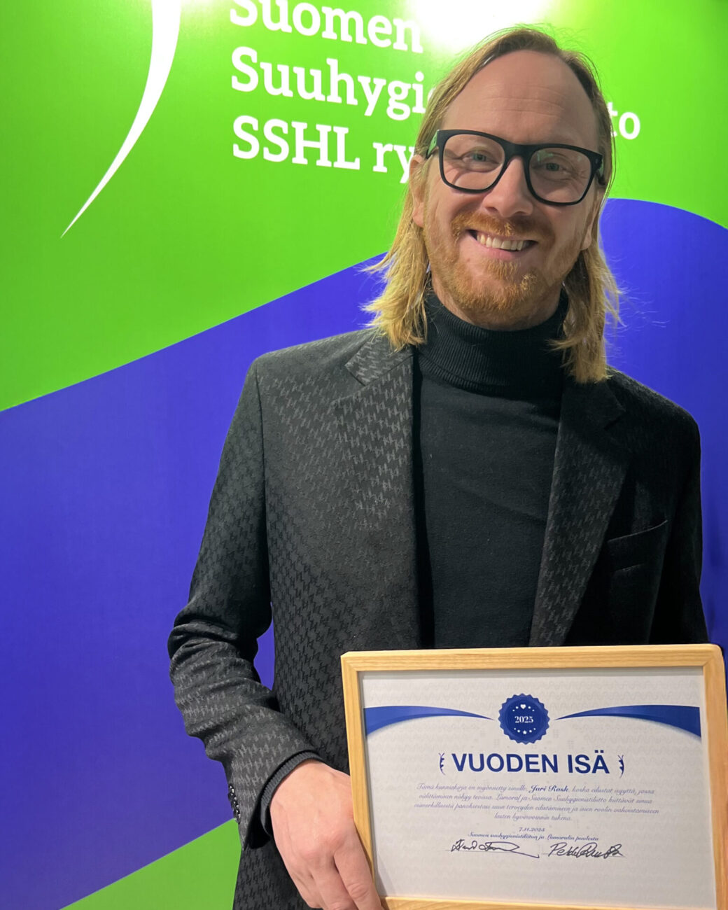 Jari Rask valittiin Vuoden Isäksi 2025 suunterveyden esikuvana ...