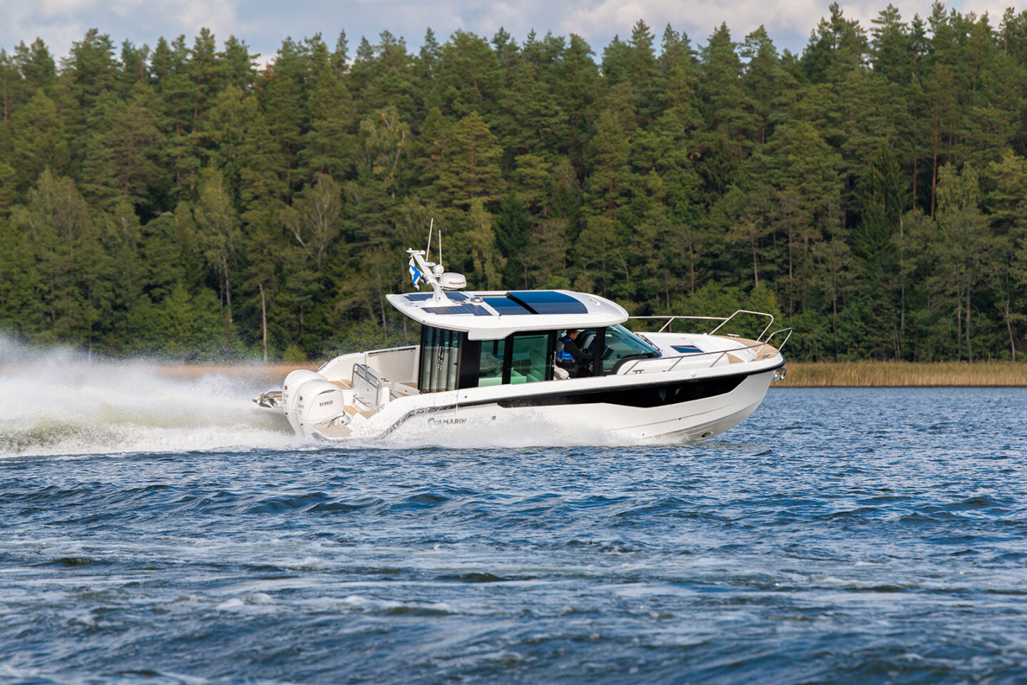 New Flagship Yamarin Aura Cabin To Be Presented At Helsinki Boat Show new-flagship-yamarin-aura-cabin-to-be-presented-at-helsinki-boat-show